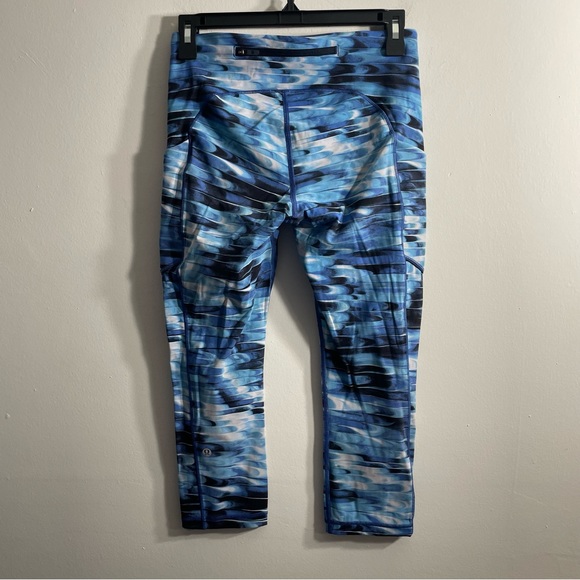 Lululemon Speed Up Crop - Picture 4 of 8
